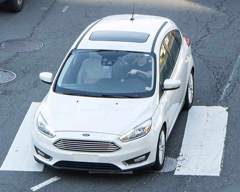 Ford Focus 2016, хэтчбек, город
