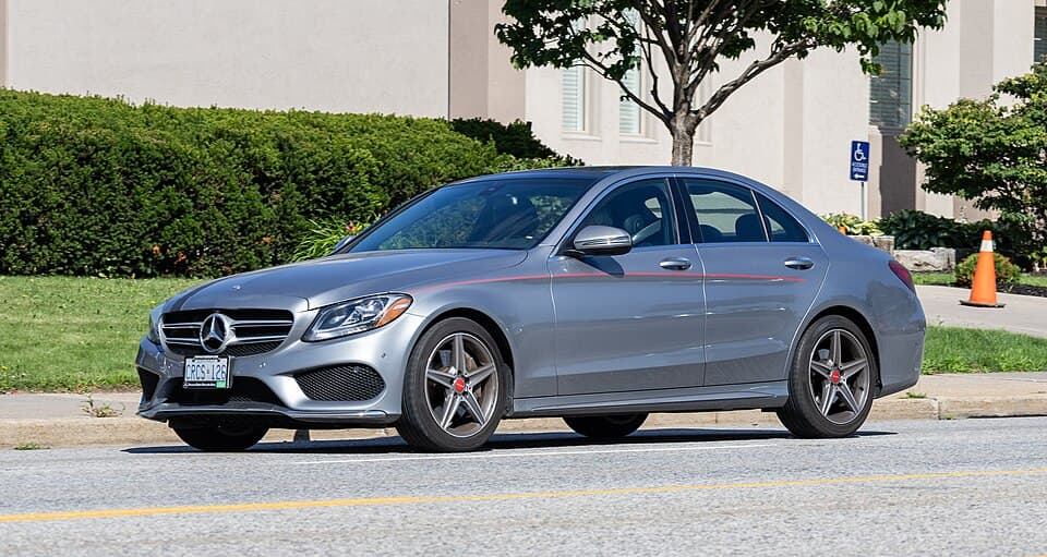 Mercedes-Benz C200 2014, битый, на ходу